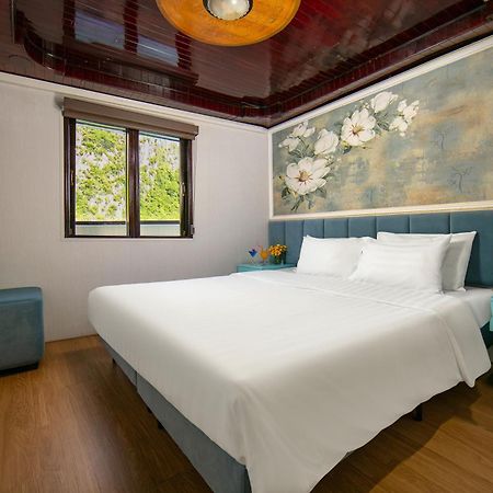 Halong Fantasea Cruise Hotell Ha Long Exteriör bild