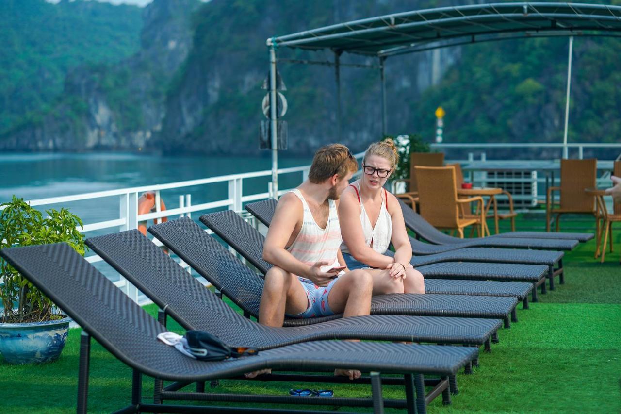 Halong Fantasea Cruise Hotell Ha Long Exteriör bild