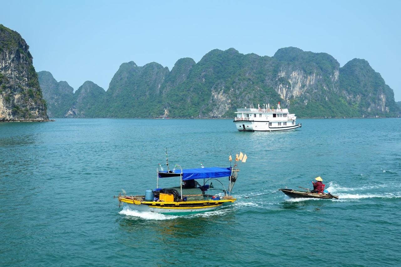 Halong Fantasea Cruise Hotell Ha Long Exteriör bild