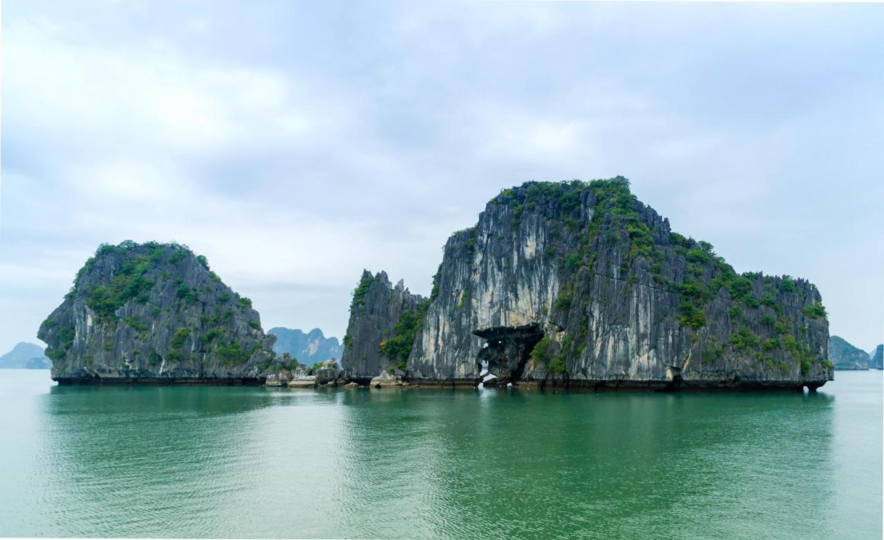 Halong Fantasea Cruise Hotell Ha Long Exteriör bild