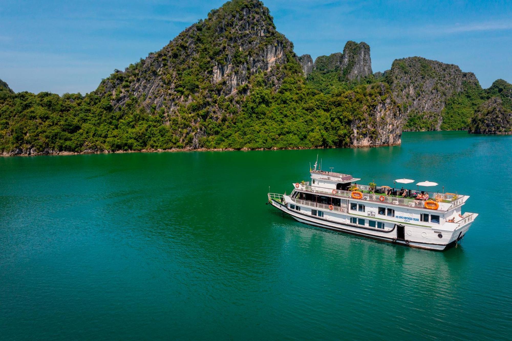 Halong Fantasea Cruise Hotell Ha Long Exteriör bild