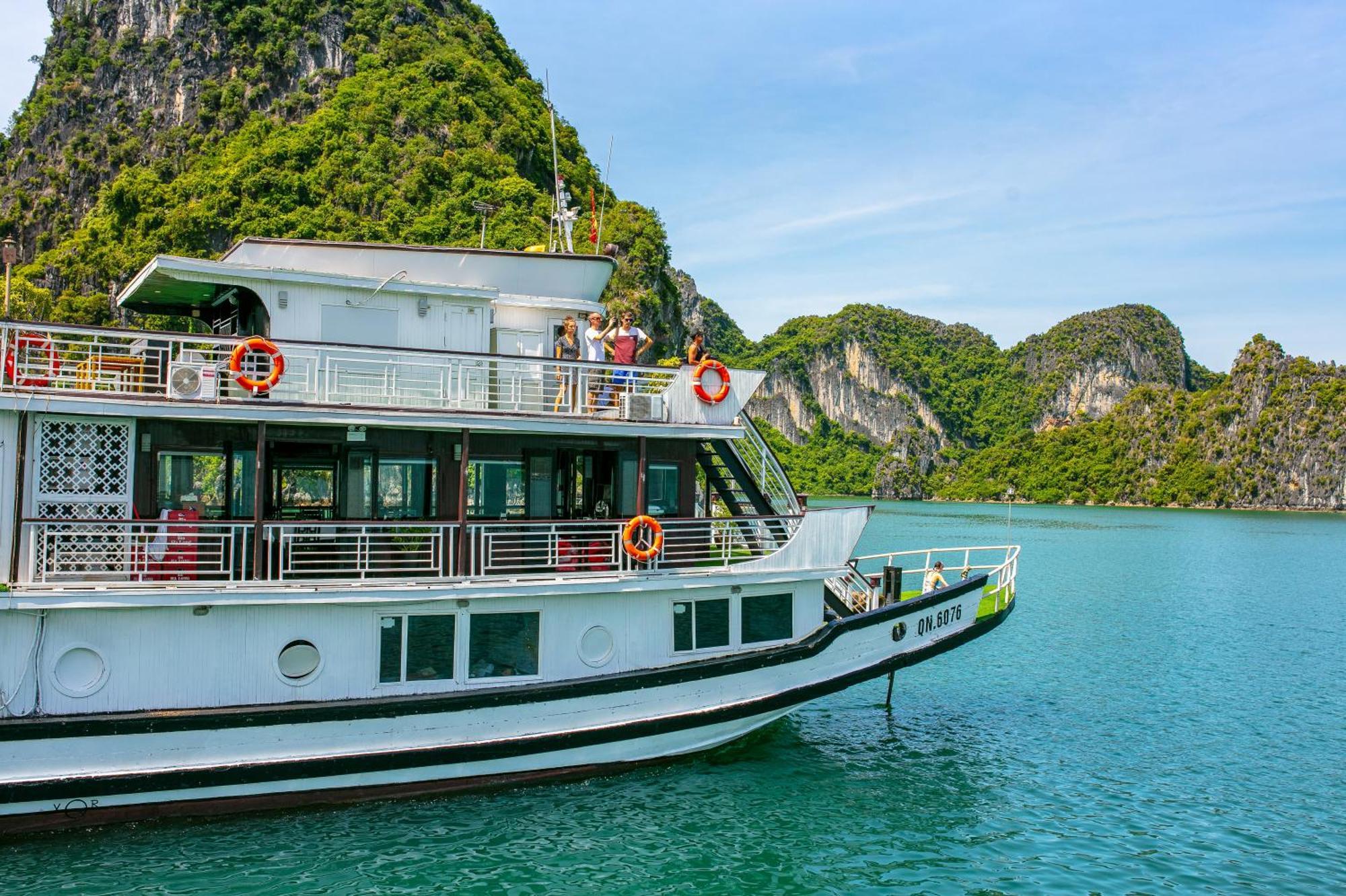 Halong Fantasea Cruise Hotell Ha Long Exteriör bild