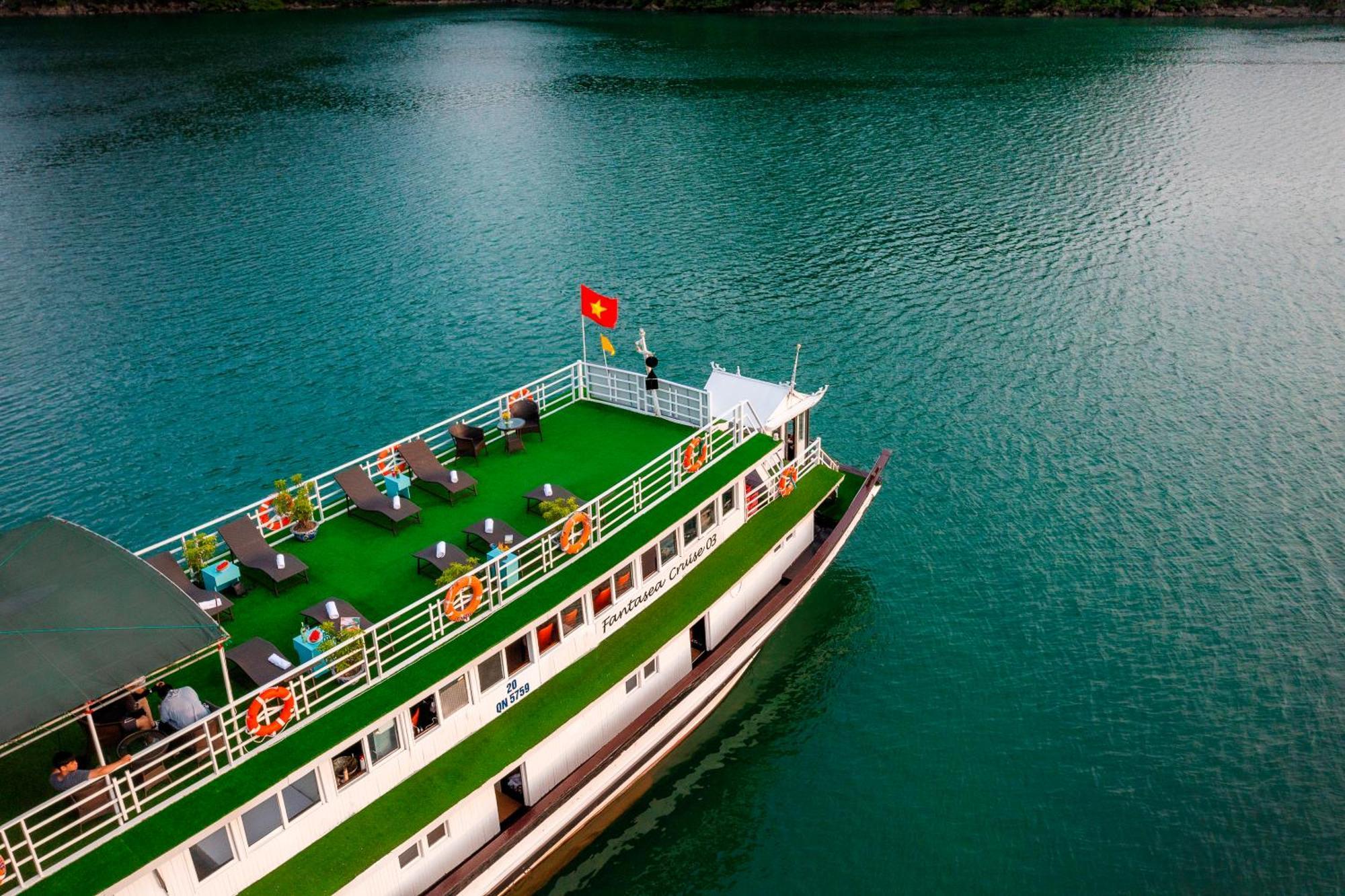 Halong Fantasea Cruise Hotell Ha Long Exteriör bild