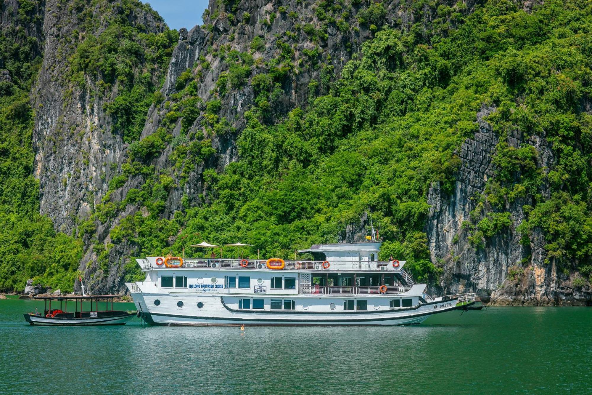 Halong Fantasea Cruise Hotell Ha Long Exteriör bild